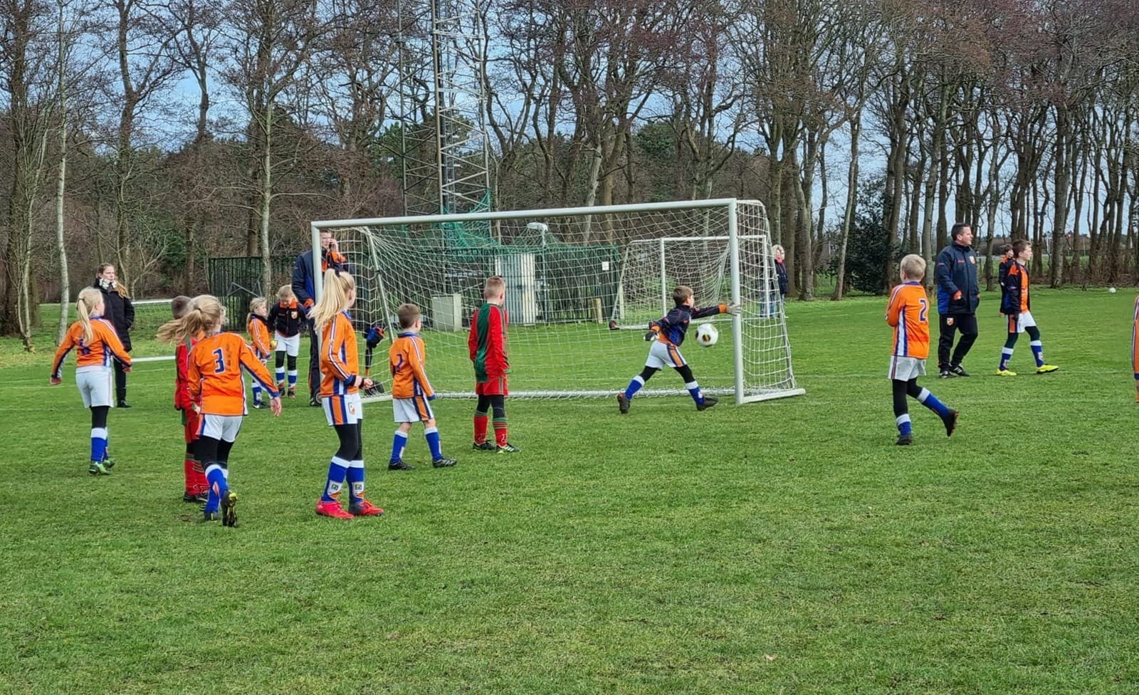 VVZ JO9-2 wint glorieus op Ameland
