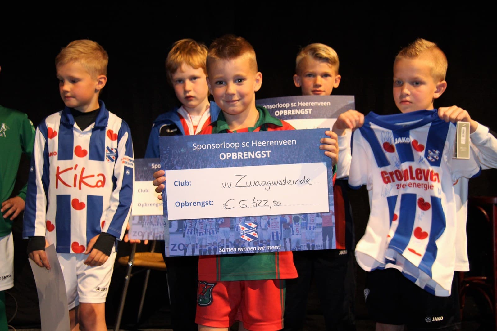 Succesvolle Sponsorloop bij Abe Lenstra Stadion