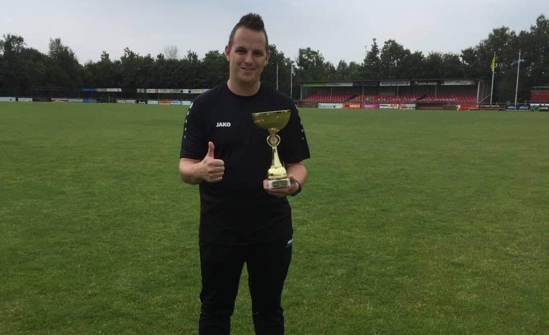 Theo Elzinga nieuwe trainer Zwaagwesteinde 2