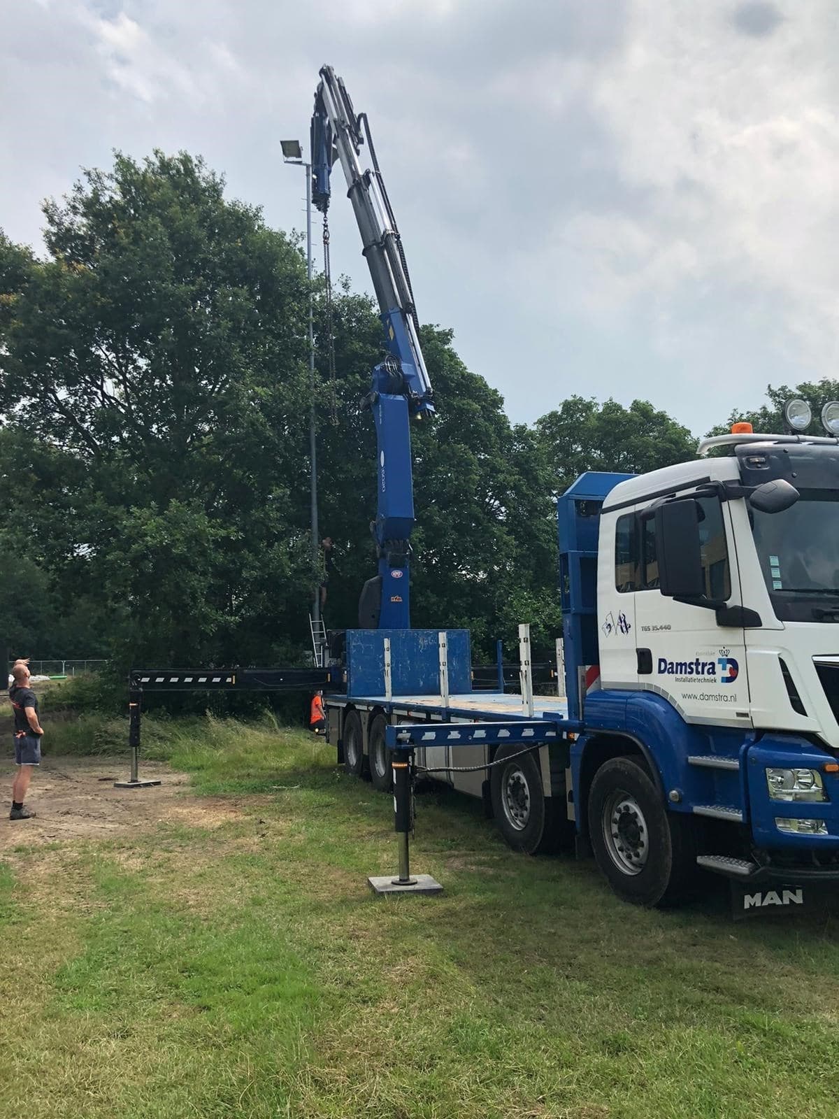 Extra lichtmasten beschikbaar
